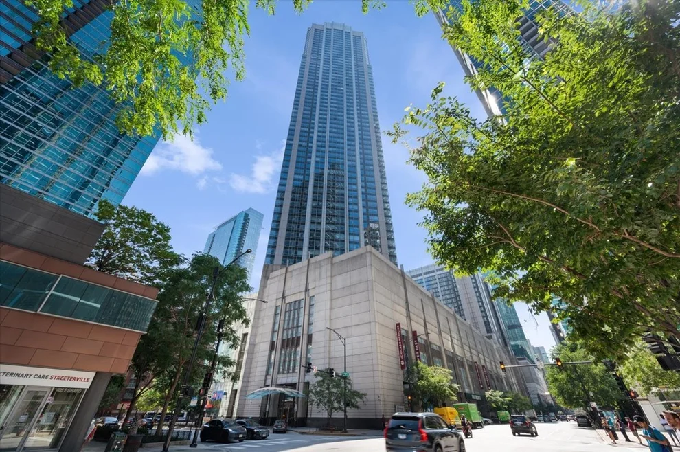 Unit for sale at 512 N MCCLURG Court, Chicago, IL 60611