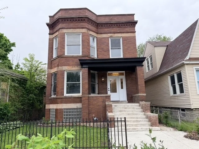 Unit for sale at 7754 S Burnham Avenue, Chicago, IL 60649