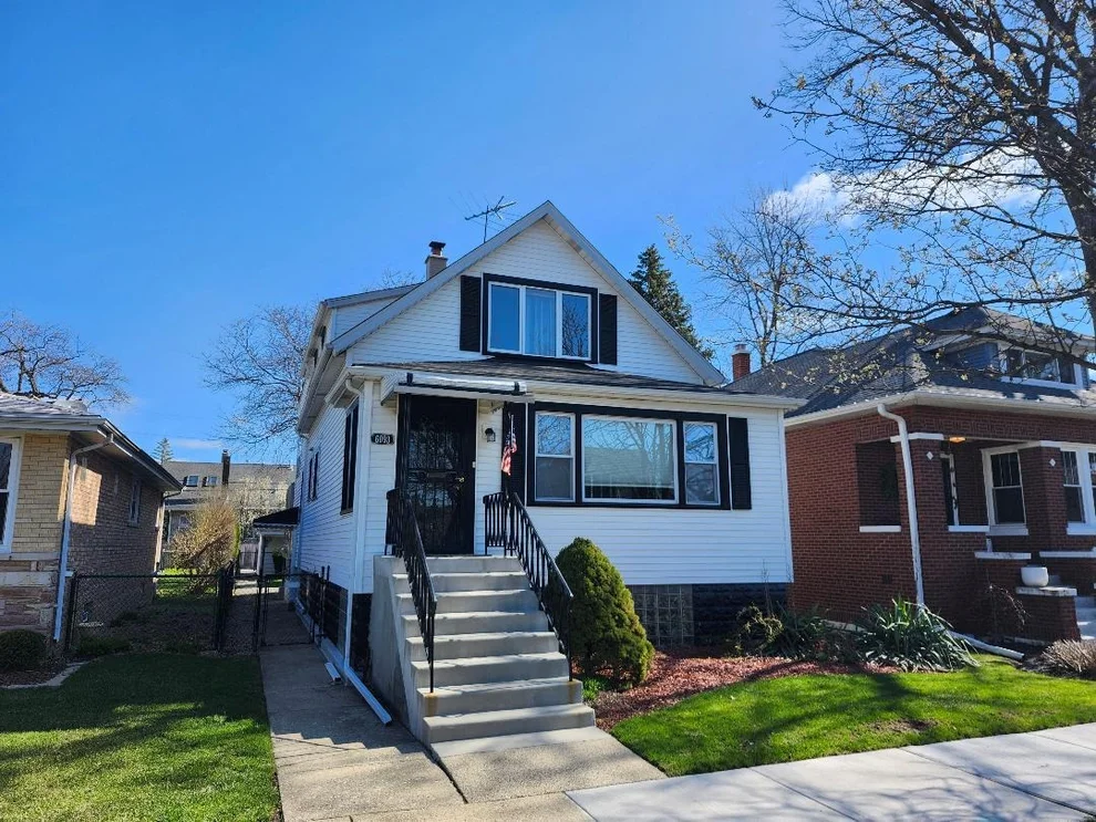 Unit for sale at 6093 N Naples Avenue, Chicago, IL 60631