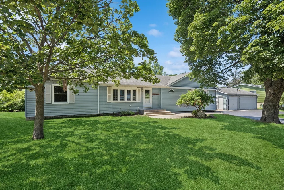 Unit for sale at 33320 N Sunset Avenue, Grayslake, IL 60030