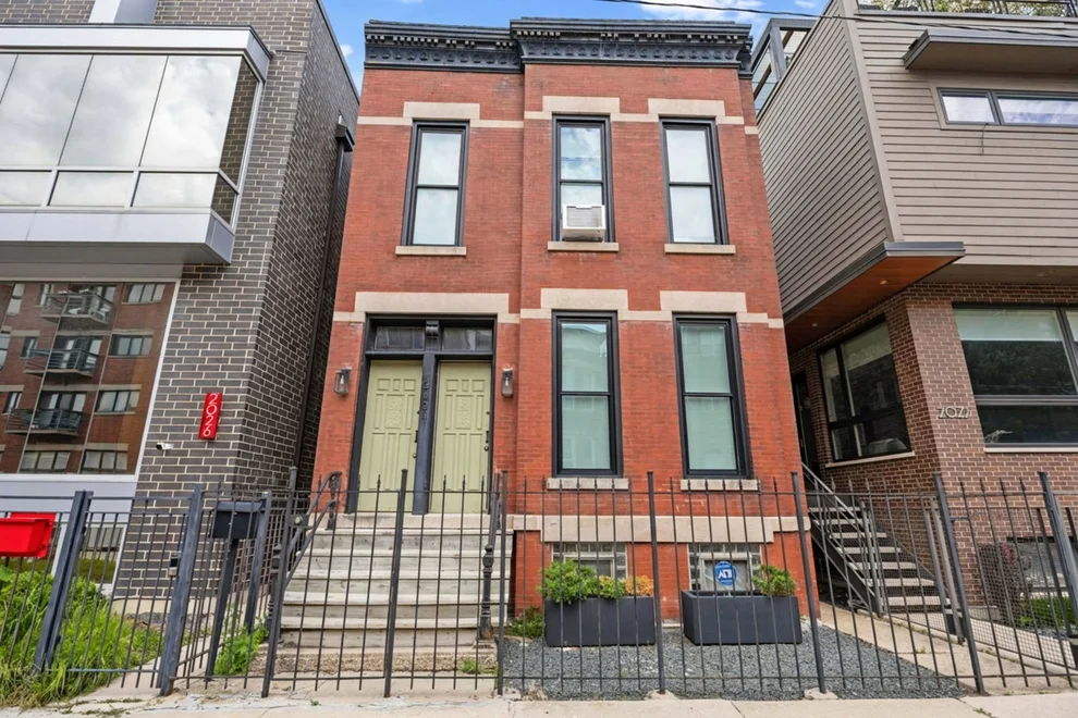 Unit for sale at 2024 W Superior Street, Chicago, IL 60612