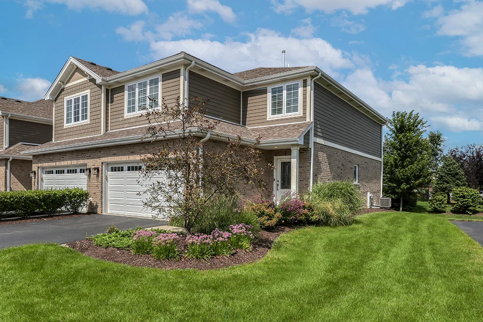 Unit for sale at 14277 Lacey Drive, Lemont, IL 60439