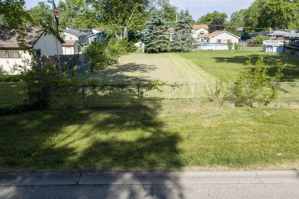 Unit for sale at 1414 N Pleasant Drive, Round Lake Beach, IL 60073