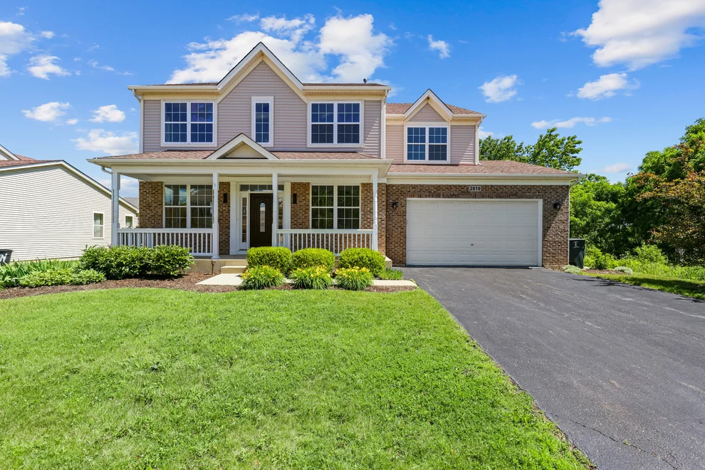 Unit for sale at 2819 Sweet Clover Way, Wauconda, IL 60084