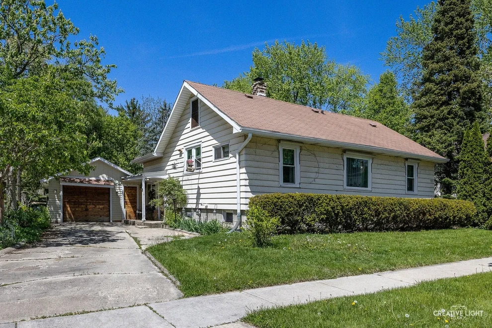 Unit for sale at 325 Church Street, West Chicago, IL 60185