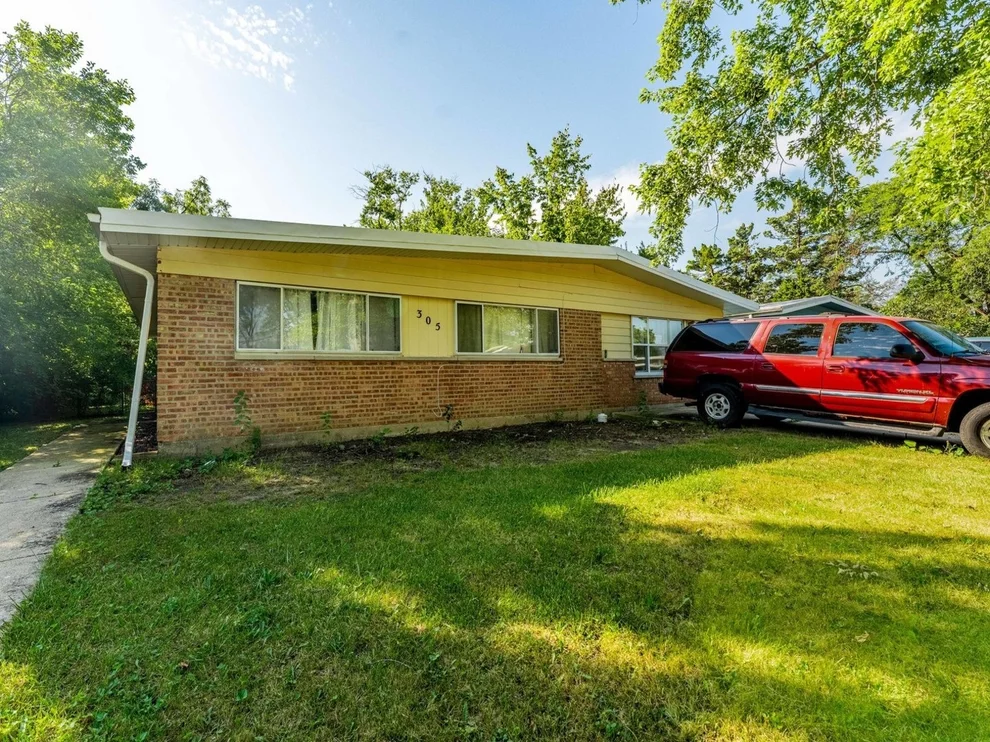Unit for sale at 305 Somonauk Street, Park Forest, IL 60466