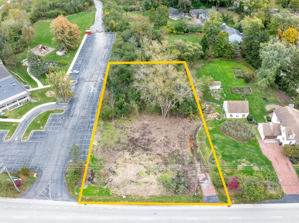Unit for sale at 254 S St. Mary's Road, Green Oaks, IL 60048