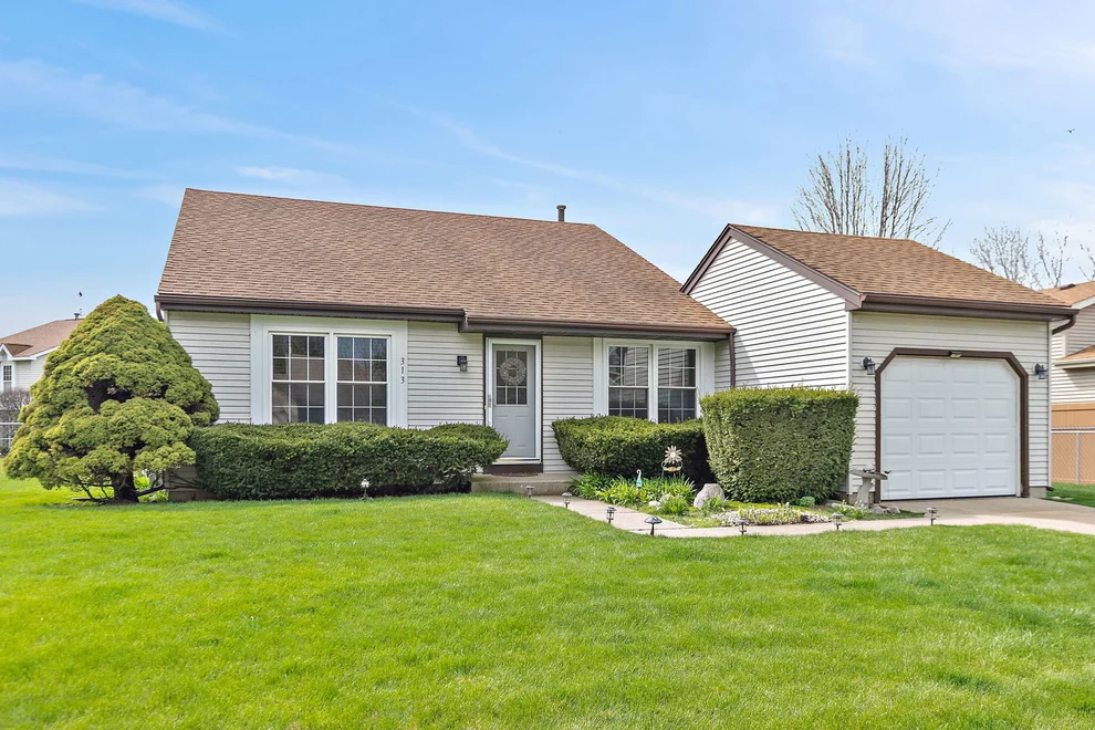 Unit for sale at 313 N Huntington Drive, McHenry, IL 60050