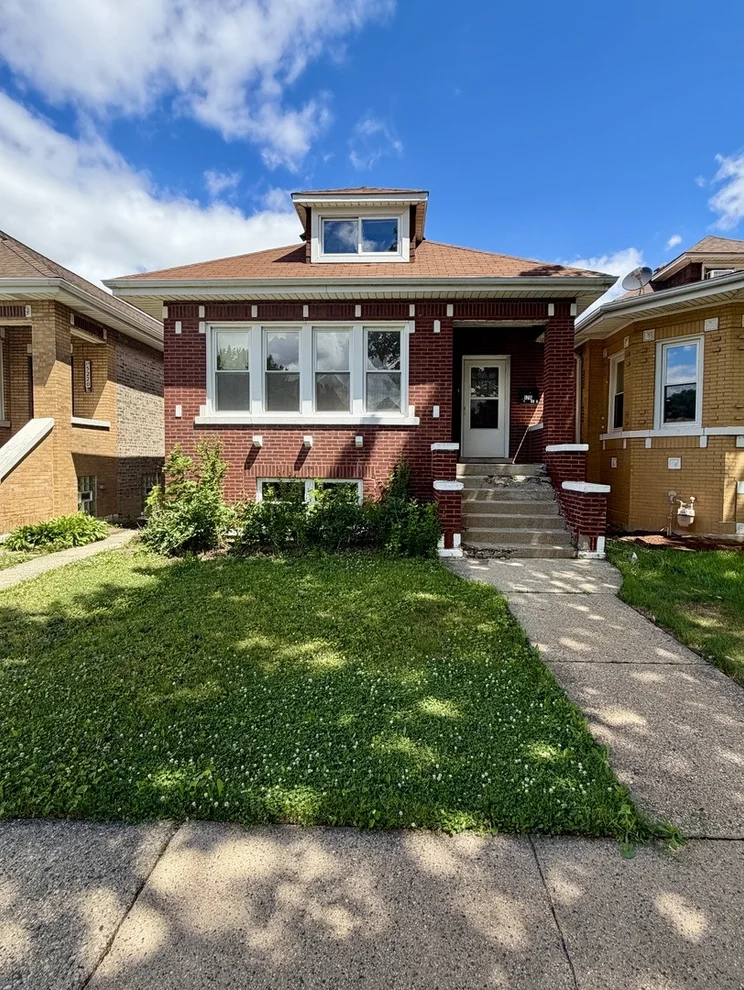 Unit for sale at 5216 W Melrose Street, Chicago, IL 60641