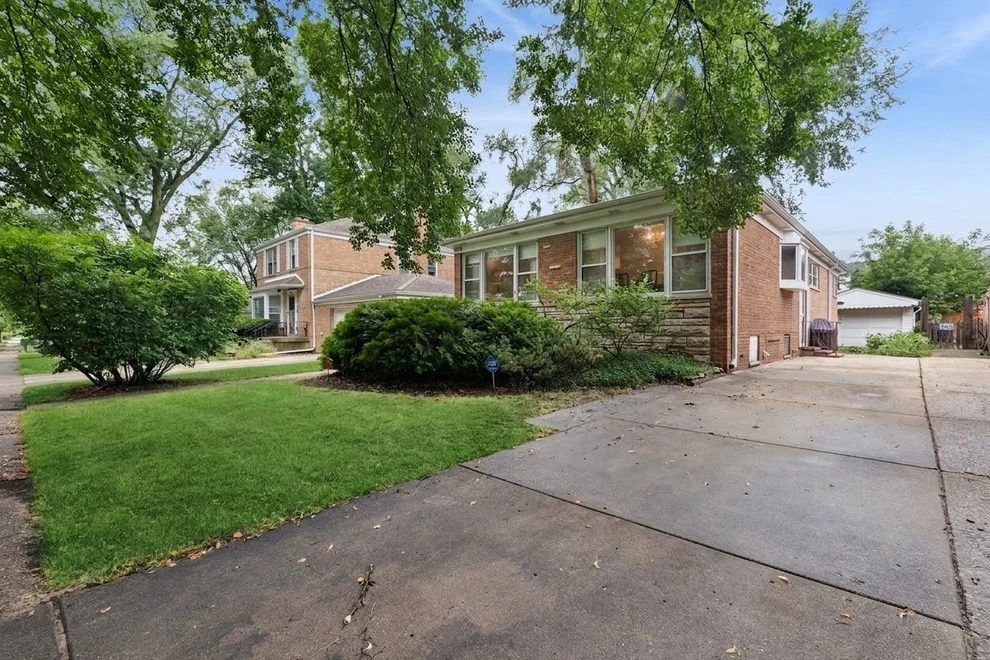 Unit for sale at 1619 Seward Street, Evanston, IL 60202