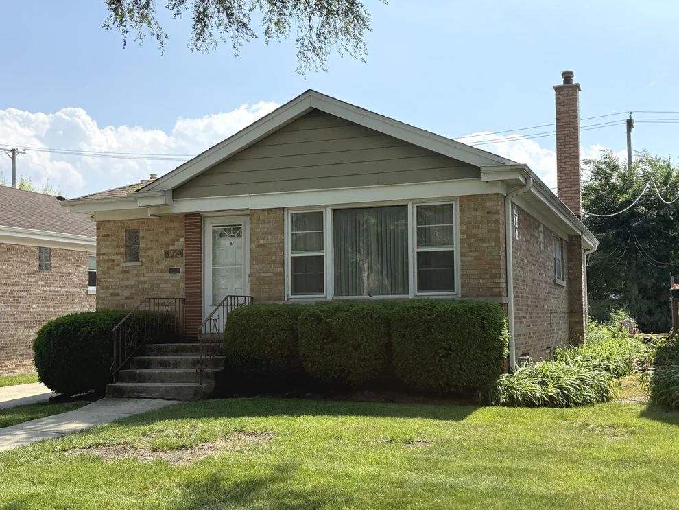 Unit for sale at 7078 N Franks Avenue, Niles, IL 60714