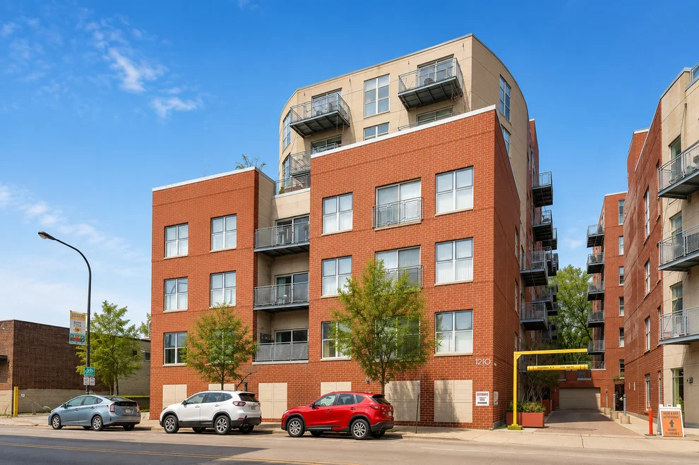 Unit for sale at 1210 Chicago Avenue, Evanston, IL 60202