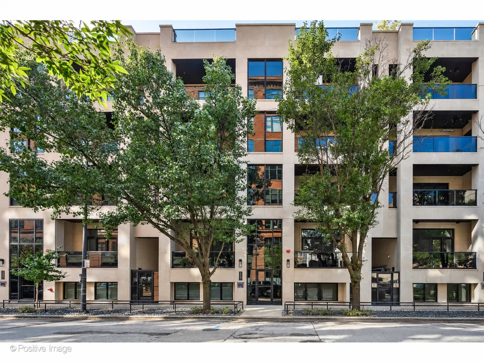 Unit for sale at 220 S Green Street, Chicago, IL 60607