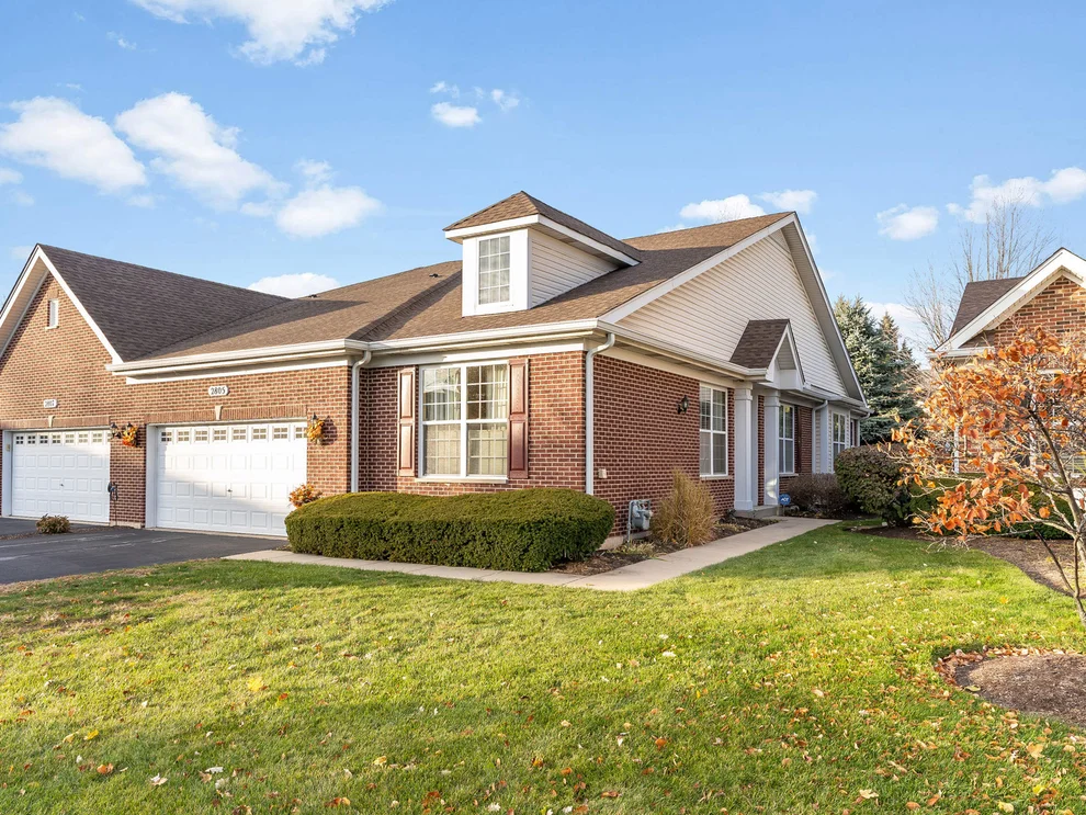 Unit for sale at 2805 Bond Circle, Naperville, IL 60563