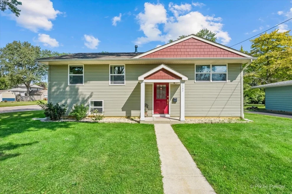 Unit for sale at 1132 Queen Anne Street, Woodstock, IL 60098