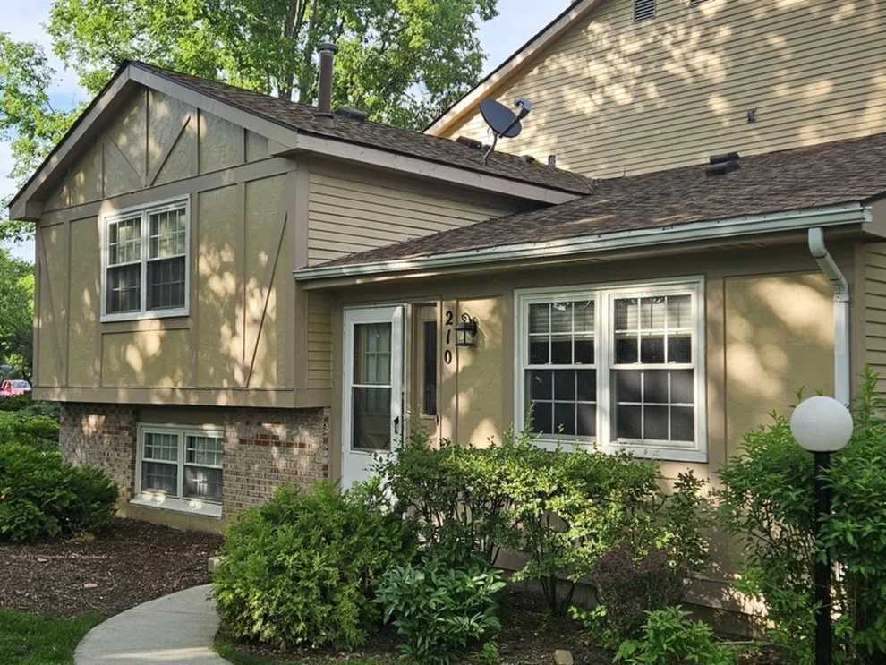 Unit for sale at 210 Redwood Court, Vernon Hills, IL 60061