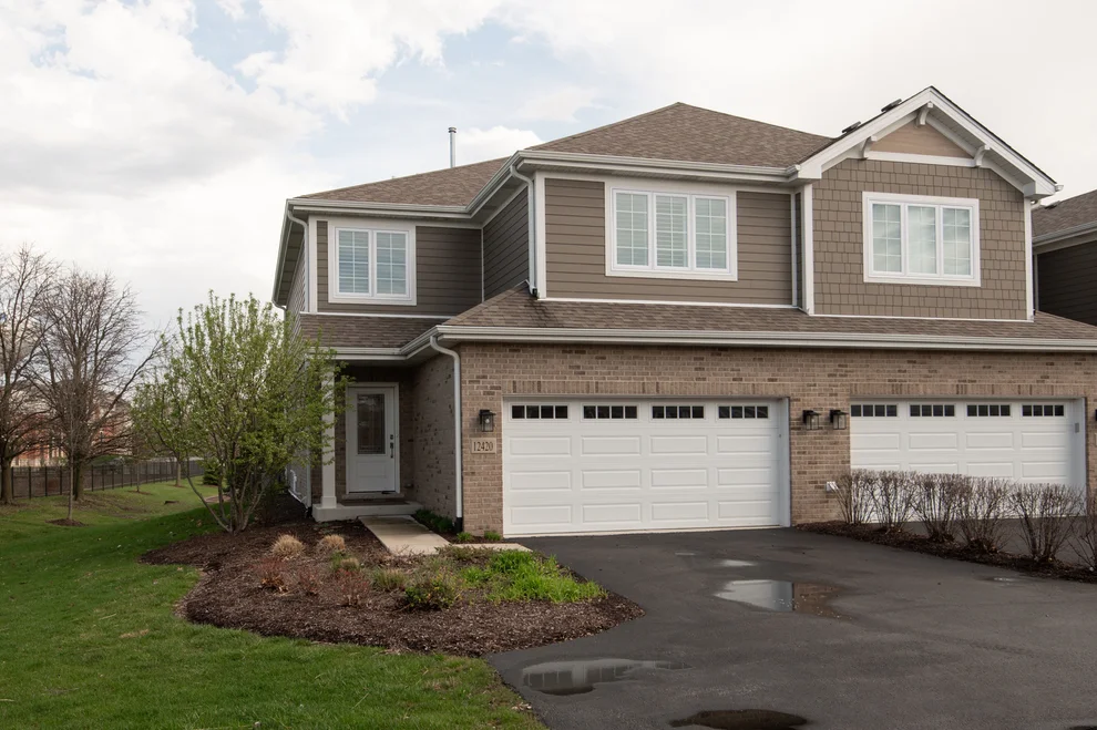 Unit for sale at 12420 Lacey Drive, Lemont, IL 60439