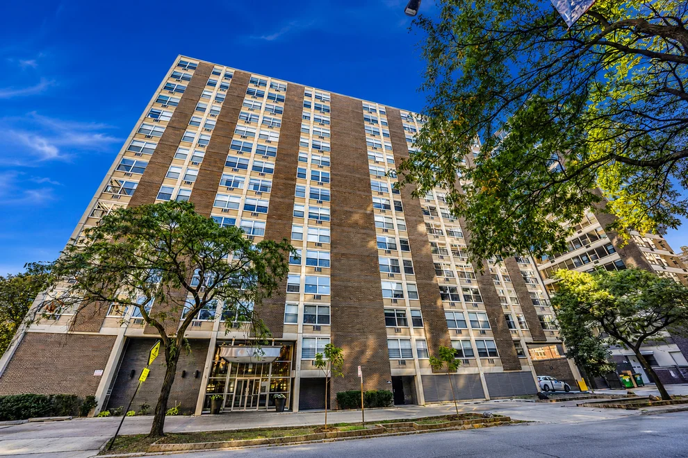 Unit for sale at 3033 N Sheridan Road, Chicago, IL 60657