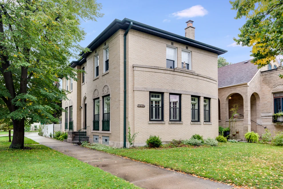 Unit for sale at 2701 W Farwell Avenue, Chicago, IL 60645