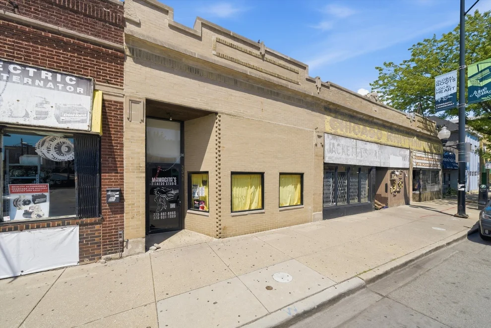Unit for sale at 3348 W montrose Avenue, Chicago, IL 60618