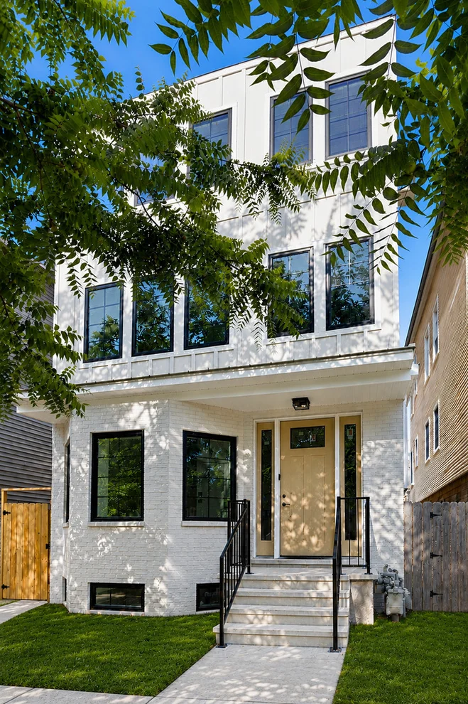 Unit for sale at 3042 N Southport Avenue, Chicago, IL 60657