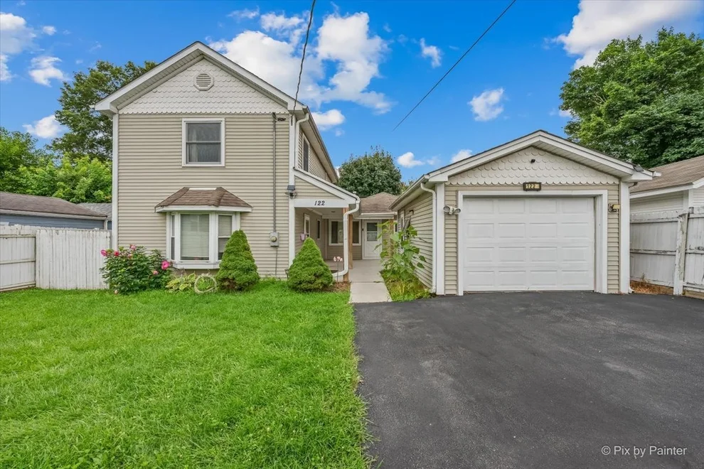 Unit for sale at 122 S Edison Avenue, Elgin, IL 60123