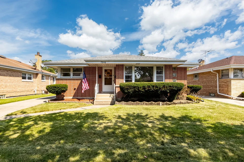 Unit for sale at 7046 W Cleveland Street, Niles, IL 60714