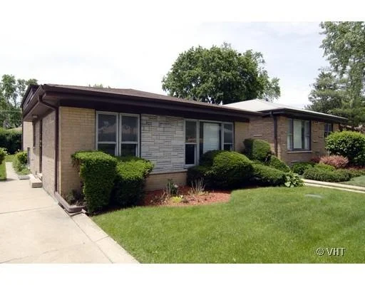 Unit for sale at 719 Lavergne Avenue, WILMETTE, IL 60091