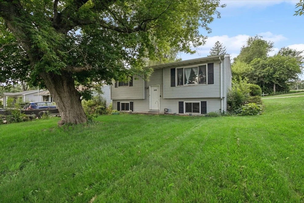 Unit for sale at 5505 Lucina Avenue, McHenry, IL 60050
