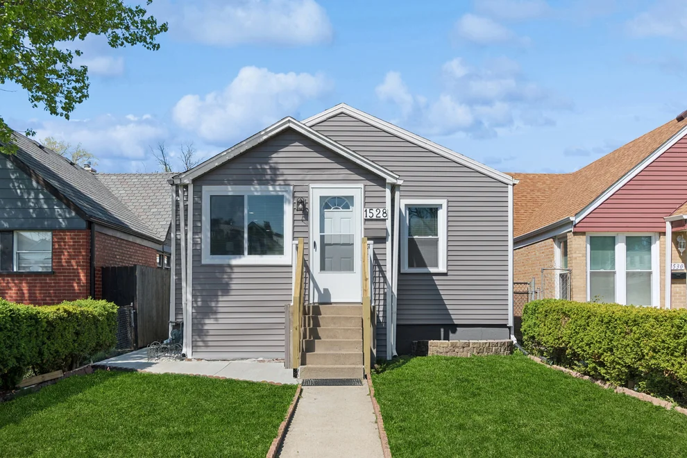 Unit for sale at 1528 N 39th Avenue, Stone Park, IL 60165