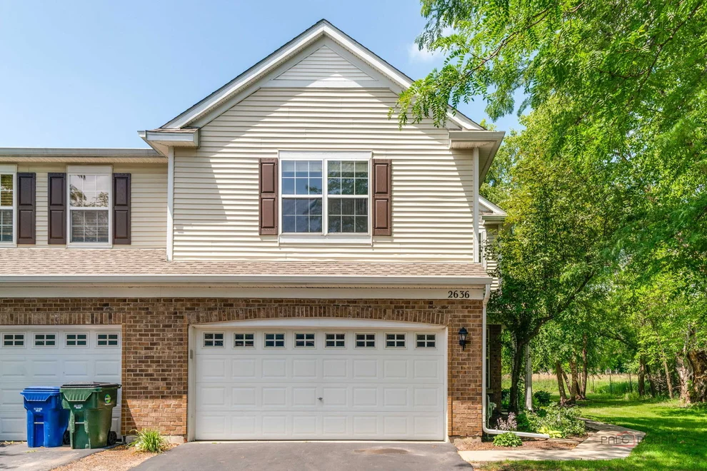 Unit for sale at 2636 Pondview Drive, Algonquin, IL 60102