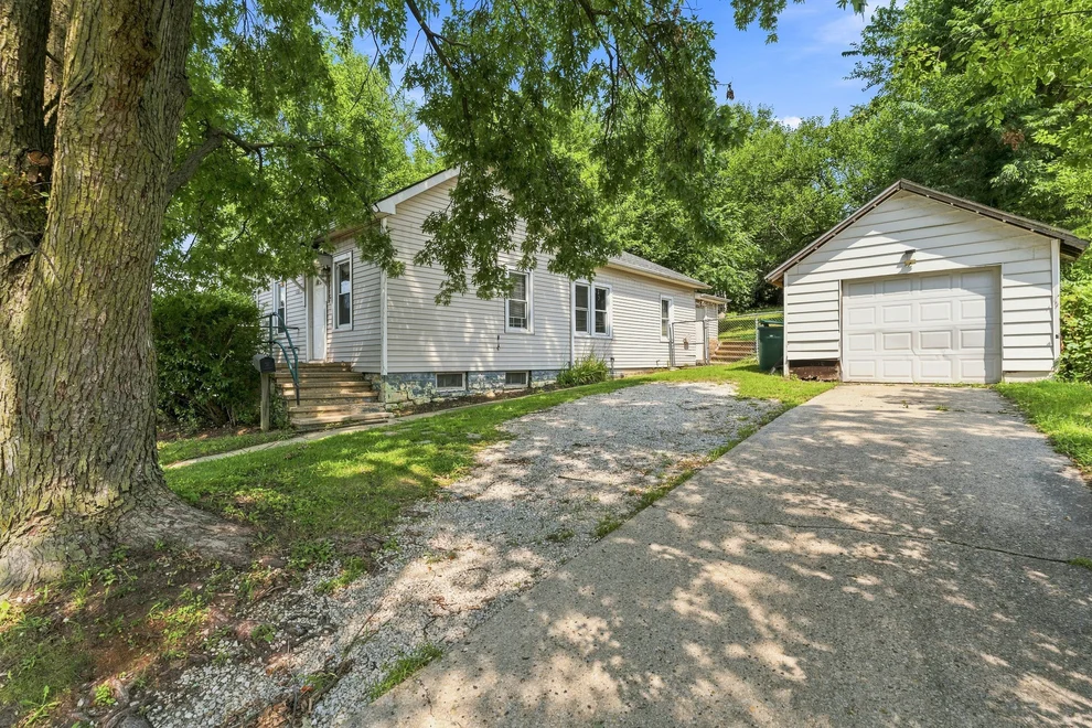 Unit for sale at 1720 S State Street, Lockport, IL 60441