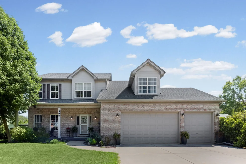 Unit for sale at 398 Essex Drive, Oswego, IL 60543