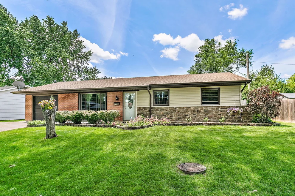 Unit for sale at 7798 Kingsbury Drive, Hanover Park, IL 60133