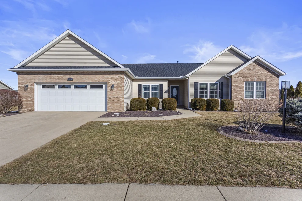 Unit for sale at 1808 S Orchard Drive, Mahomet, IL 61853