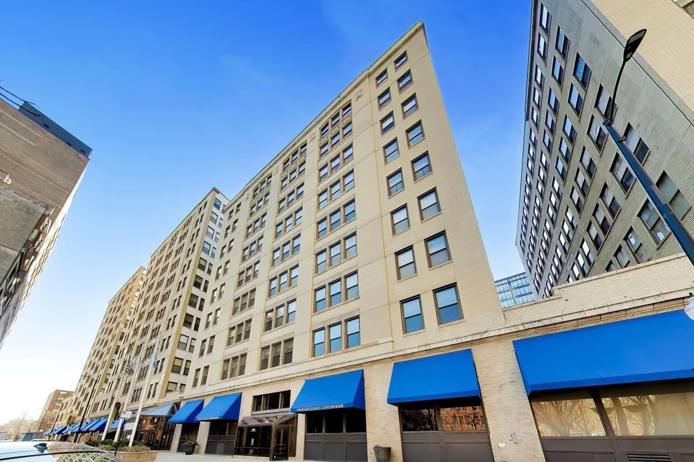 Unit for sale at 680 S Federal Street, Chicago, IL 60605