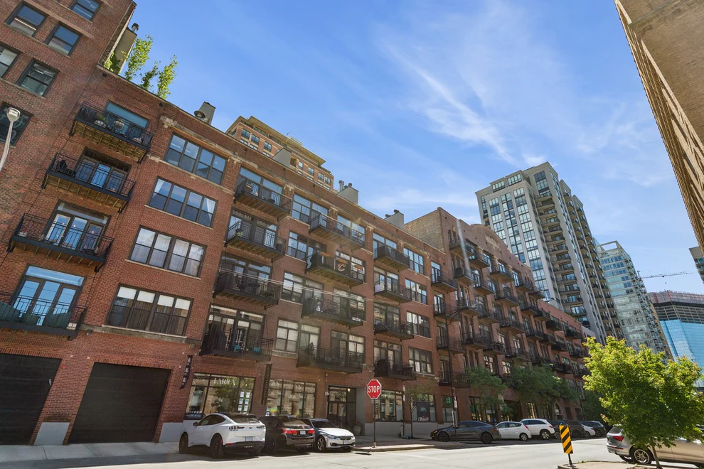 Unit for sale at 375 W Erie Street, Chicago, IL 60654