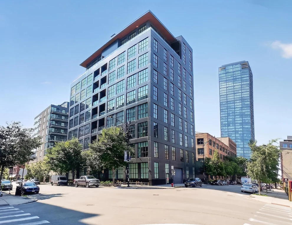 Unit for sale at 900 W Washington Boulevard, Chicago, IL 60607