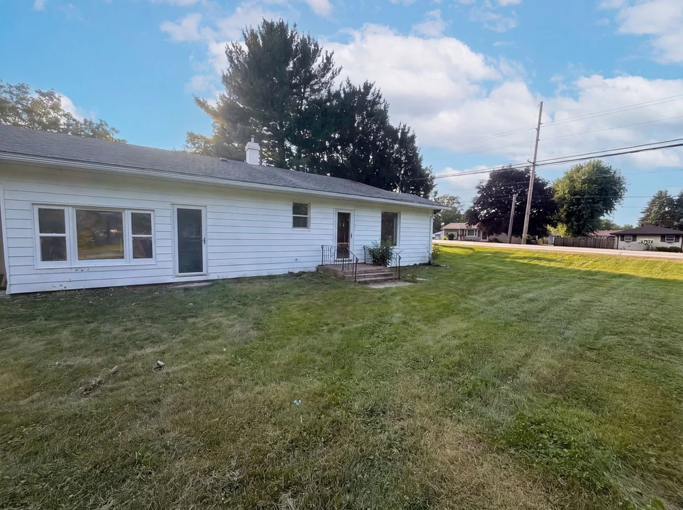 Unit for sale at 508 E Sigler Street, Hebron, IN 46341