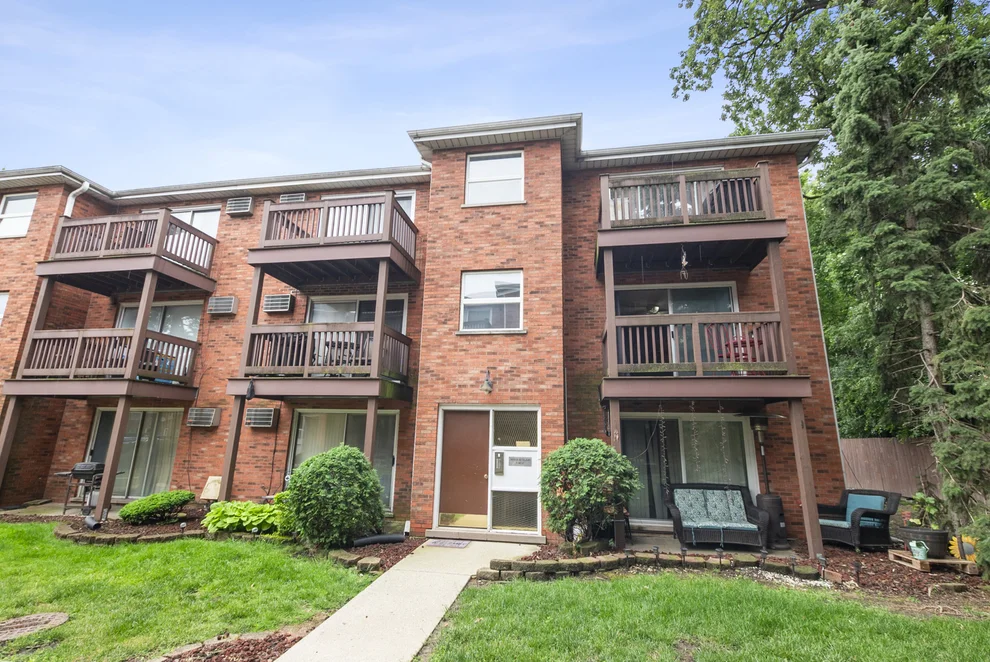 Unit for sale at 14840 Ketelaar Drive, Midlothian, IL 60445
