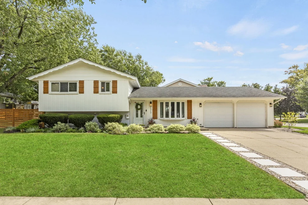 Unit for sale at 1717 Vassar Court, Schaumburg, IL 60193