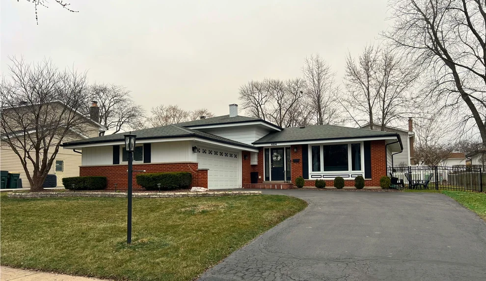 Unit for sale at 17W484 Earl Court, Darien, IL 60561
