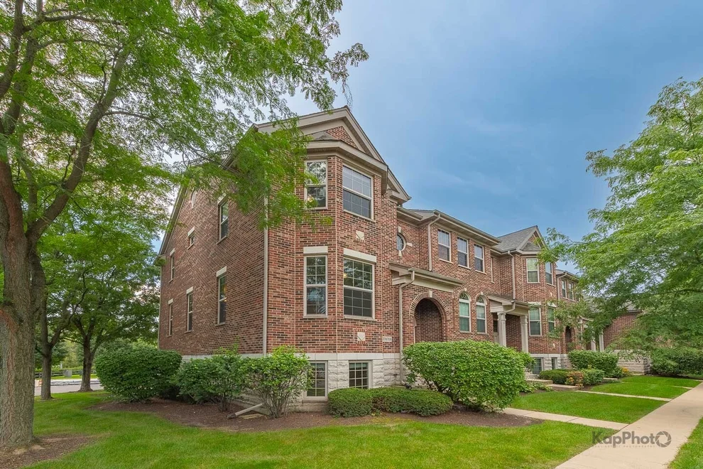 Unit for sale at 27W708 N Meadowview Drive, Winfield, IL 60190