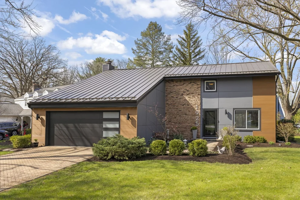 Unit for sale at 1925 Coach Drive, Naperville, IL 60565