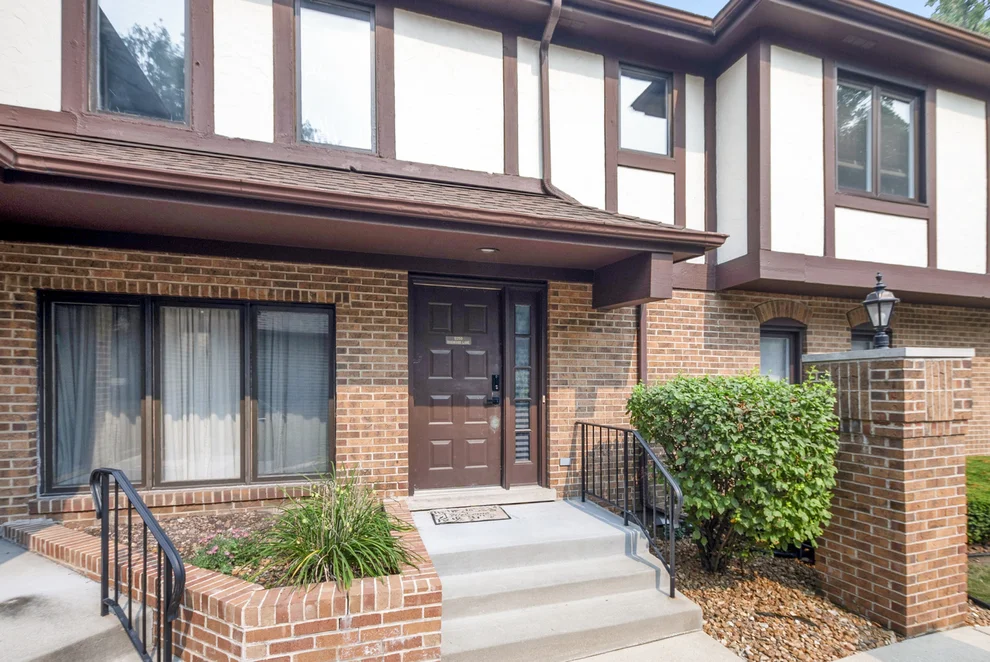 Unit for sale at 12250 S Dogwood Lane, Palos Heights, IL 60463