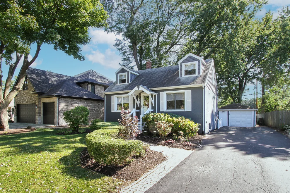 Unit for sale at 225 Indianapolis Avenue, Downers Grove, IL 60515