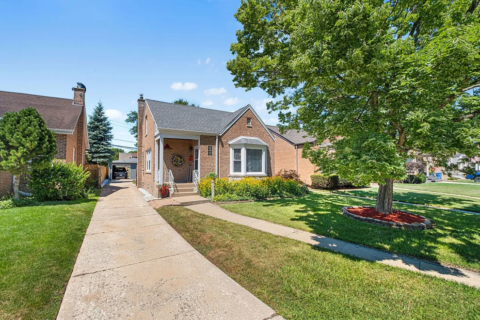 Unit for sale at 5126 N Mulligan Avenue, Chicago, IL 60630