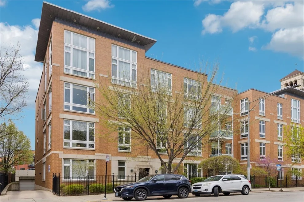 Unit for sale at 4150 N Sheridan Road, Chicago, IL 60613