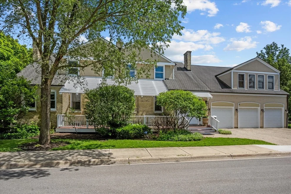 Unit for sale at 146 Towers Keep, Highland Park, IL 60035