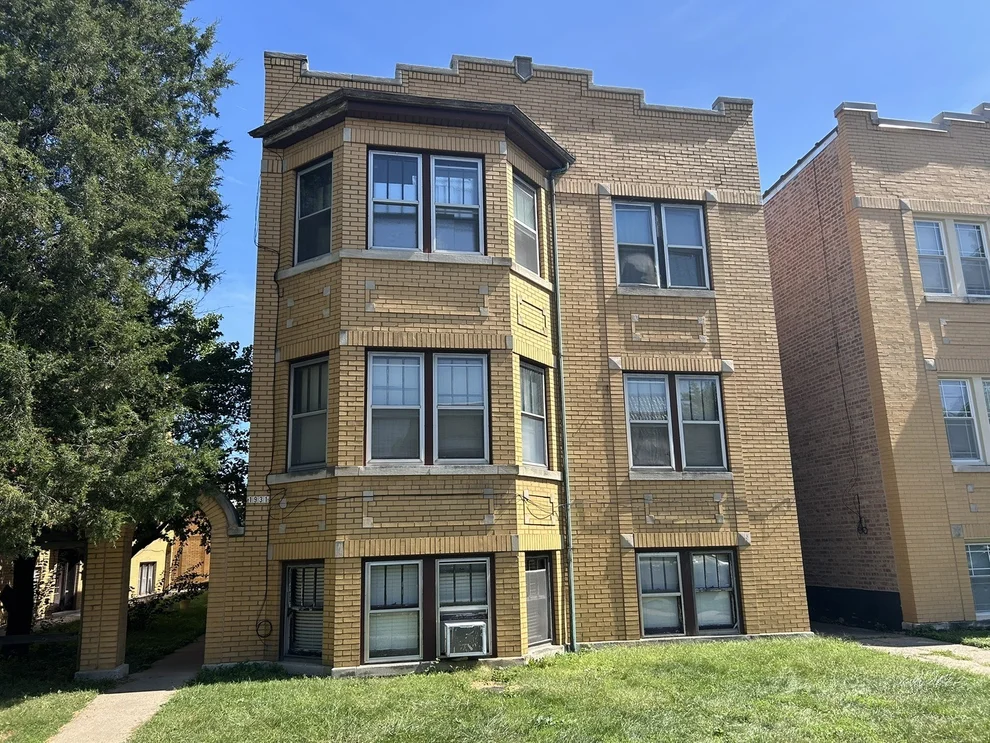 Unit for sale at 1931 Scoville Avenue, Berwyn, IL 60402